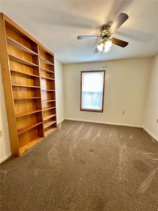 En Venta: $219,000 (6 camas, 4 baños, 2471 Pies cuadrados)