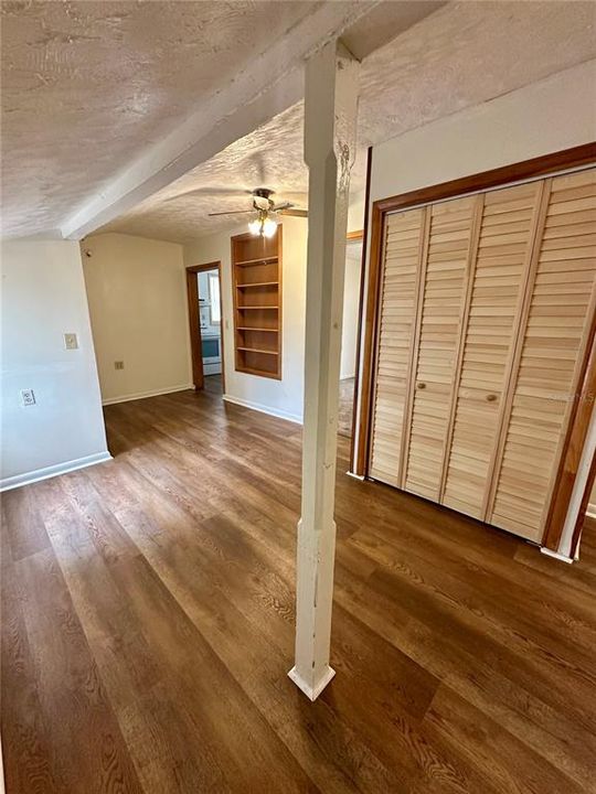 En Venta: $219,000 (6 camas, 4 baños, 2471 Pies cuadrados)