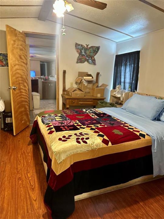 En Venta: $219,000 (6 camas, 4 baños, 2471 Pies cuadrados)