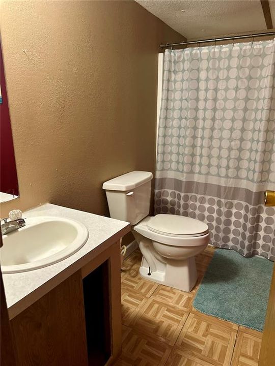 En Venta: $219,000 (6 camas, 4 baños, 2471 Pies cuadrados)