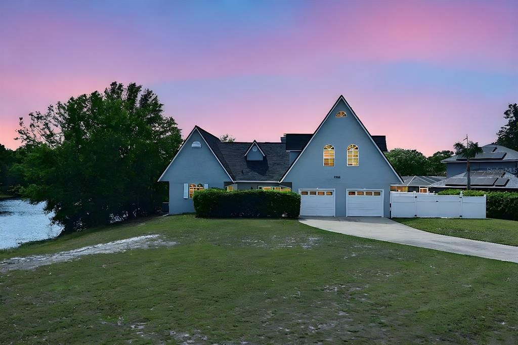 Vendido Recientemente: $410,000 (4 camas, 4 baños, 2757 Pies cuadrados)