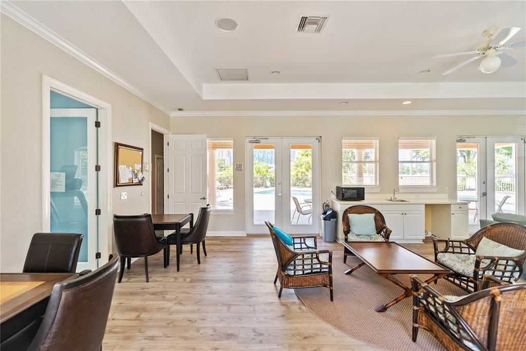 出租: $7,000 (4 贝兹, 3 浴室, 2719 平方英尺)