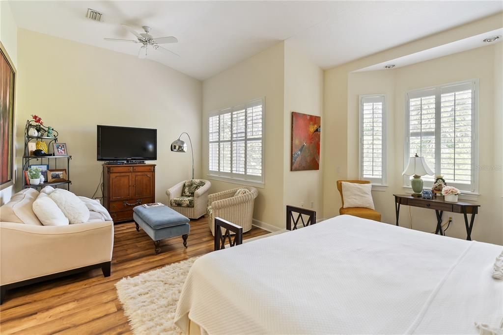 出租: $7,000 (4 贝兹, 3 浴室, 2719 平方英尺)