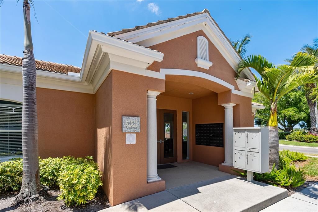 出租: $7,000 (4 贝兹, 3 浴室, 2719 平方英尺)