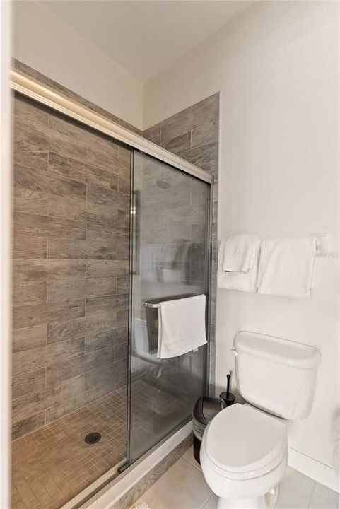 出租: $7,000 (4 贝兹, 3 浴室, 2719 平方英尺)