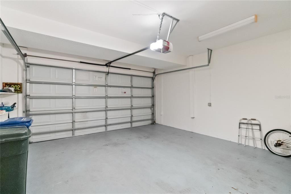 出租: $7,000 (4 贝兹, 3 浴室, 2719 平方英尺)