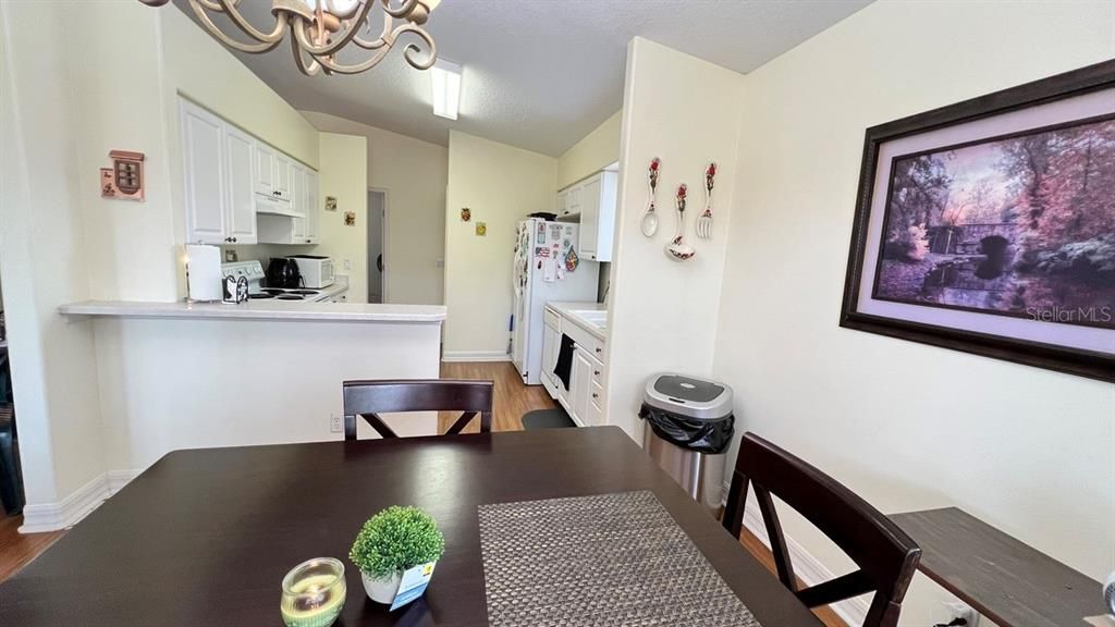 For Sale: $190,000 (2 beds, 2 baths, 1192 Square Feet)