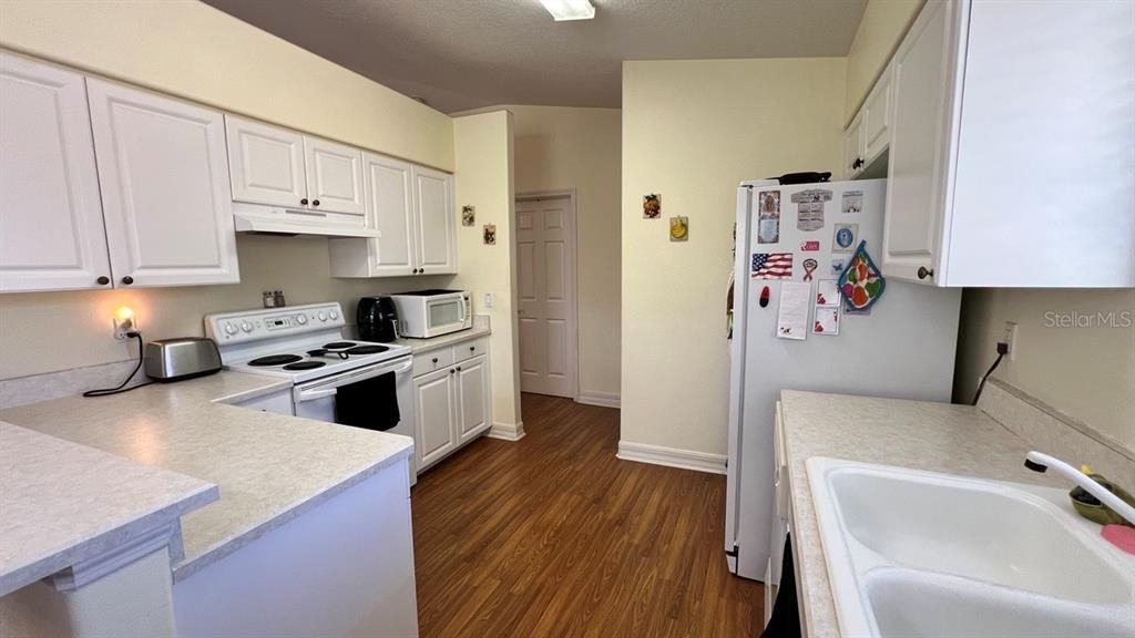 For Sale: $190,000 (2 beds, 2 baths, 1192 Square Feet)