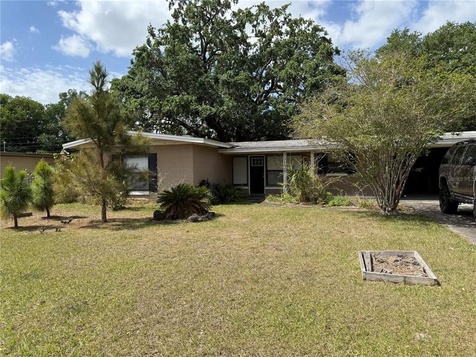 Recently Sold: $309,000 (3 beds, 2 baths, 1216 Square Feet)