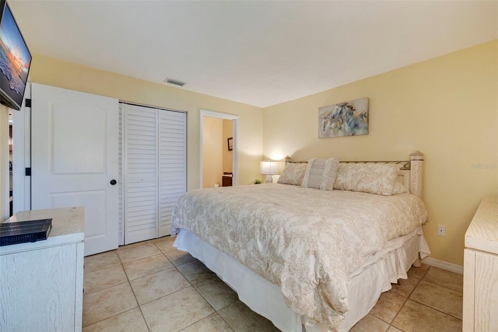 Active With Contract: $2,850 (3 beds, 2 baths, 1200 Square Feet)