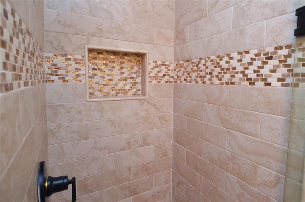 Active With Contract: $2,850 (3 beds, 2 baths, 1200 Square Feet)