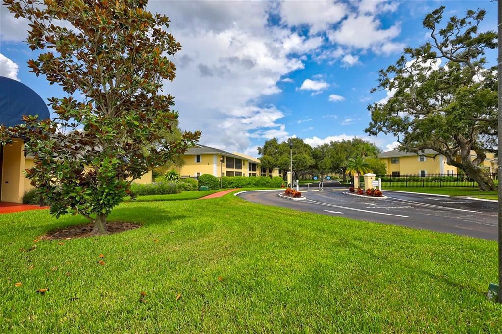 Active With Contract: $2,850 (3 beds, 2 baths, 1200 Square Feet)