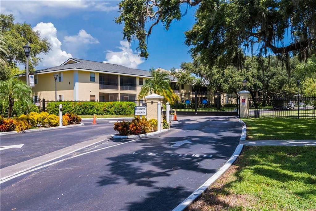 Active With Contract: $2,850 (3 beds, 2 baths, 1200 Square Feet)