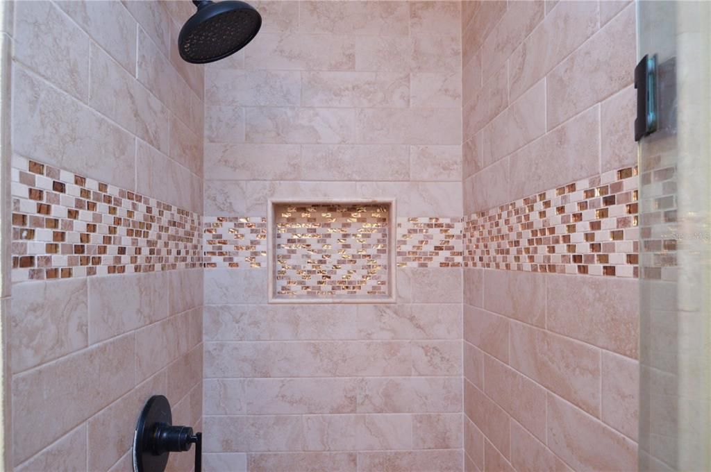 Active With Contract: $2,850 (3 beds, 2 baths, 1200 Square Feet)