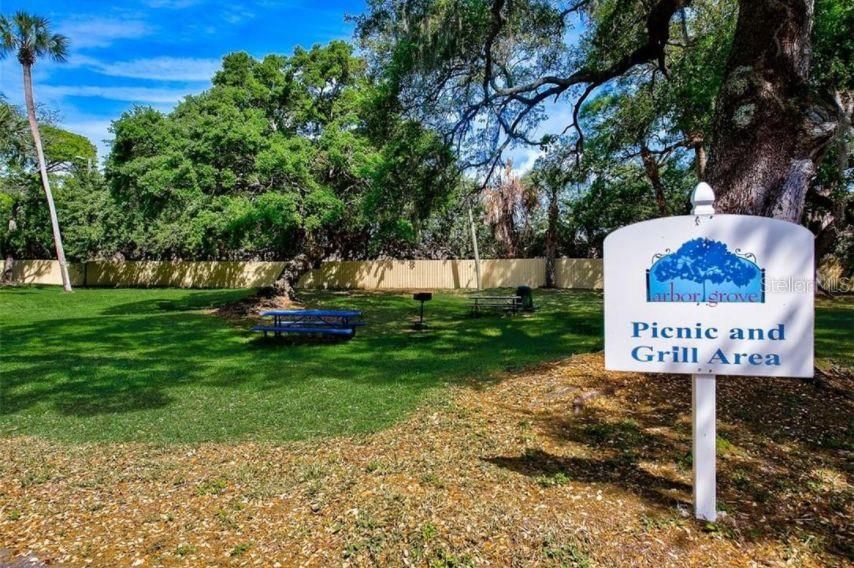 Active With Contract: $2,850 (3 beds, 2 baths, 1200 Square Feet)