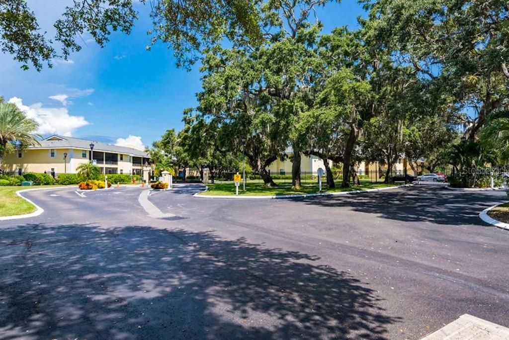 Active With Contract: $2,850 (3 beds, 2 baths, 1200 Square Feet)