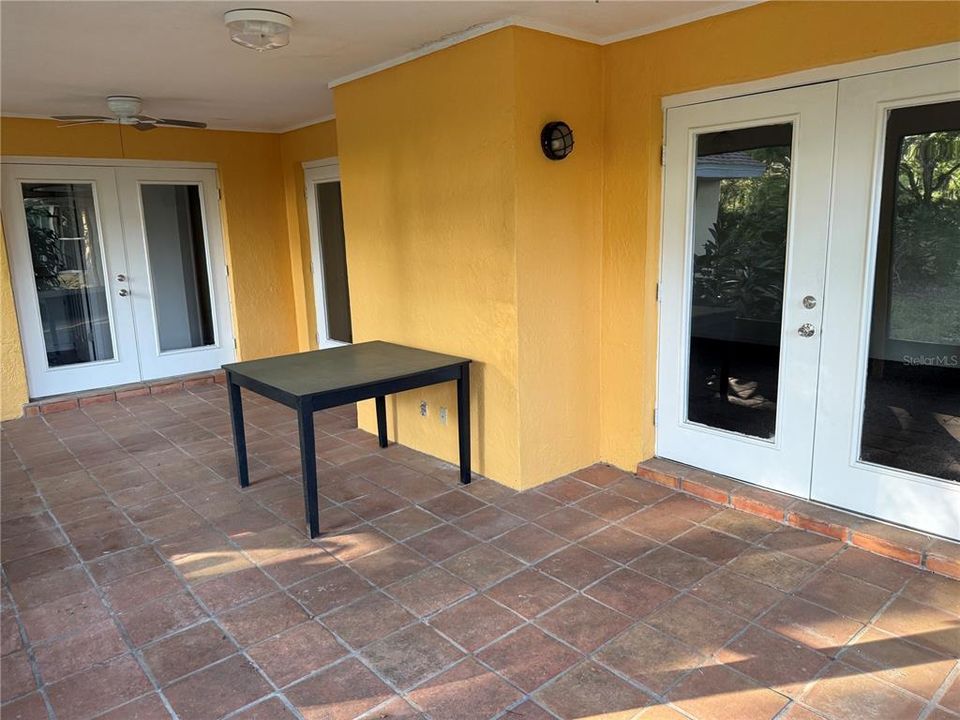 В аренду: $4,500 (4 спален, 2 ванн, 2588 Квадратных фут)