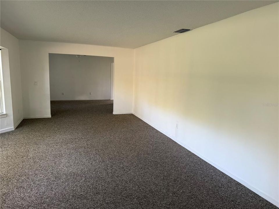 В аренду: $4,500 (4 спален, 2 ванн, 2588 Квадратных фут)