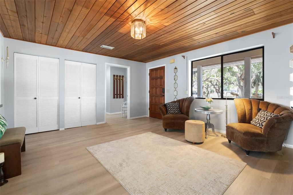 На продажу: $999,000 (2 спален, 2 ванн, 1897 Квадратных фут)