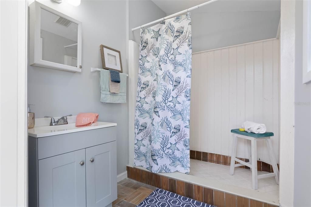 На продажу: $999,000 (2 спален, 2 ванн, 1897 Квадратных фут)