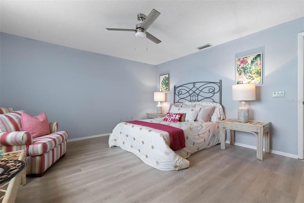 На продажу: $999,000 (2 спален, 2 ванн, 1897 Квадратных фут)