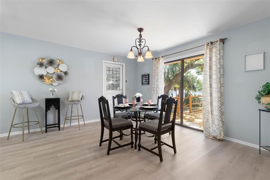 На продажу: $999,000 (2 спален, 2 ванн, 1897 Квадратных фут)