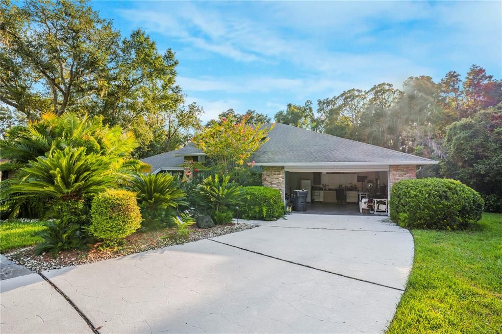 Recently Sold: $549,900 (4 beds, 3 baths, 2680 Square Feet)