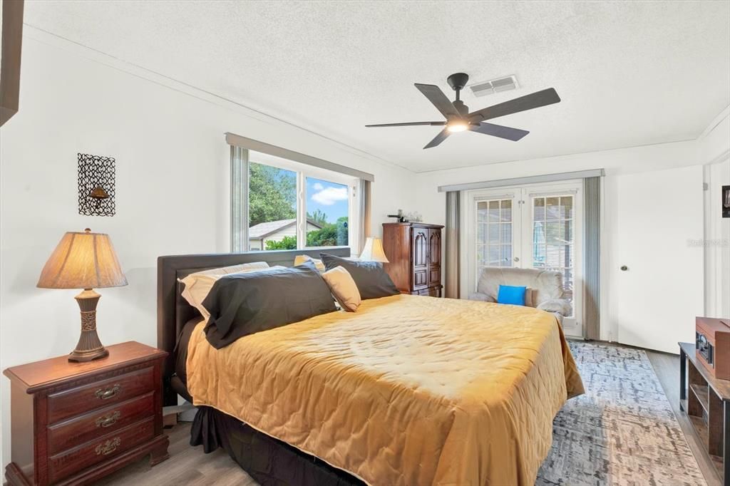 待售: $350,000 (3 贝兹, 3 浴室, 1938 平方英尺)