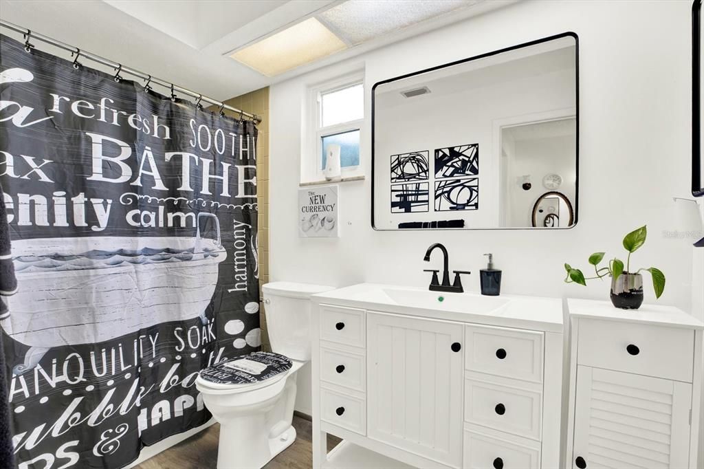 待售: $350,000 (3 贝兹, 3 浴室, 1938 平方英尺)