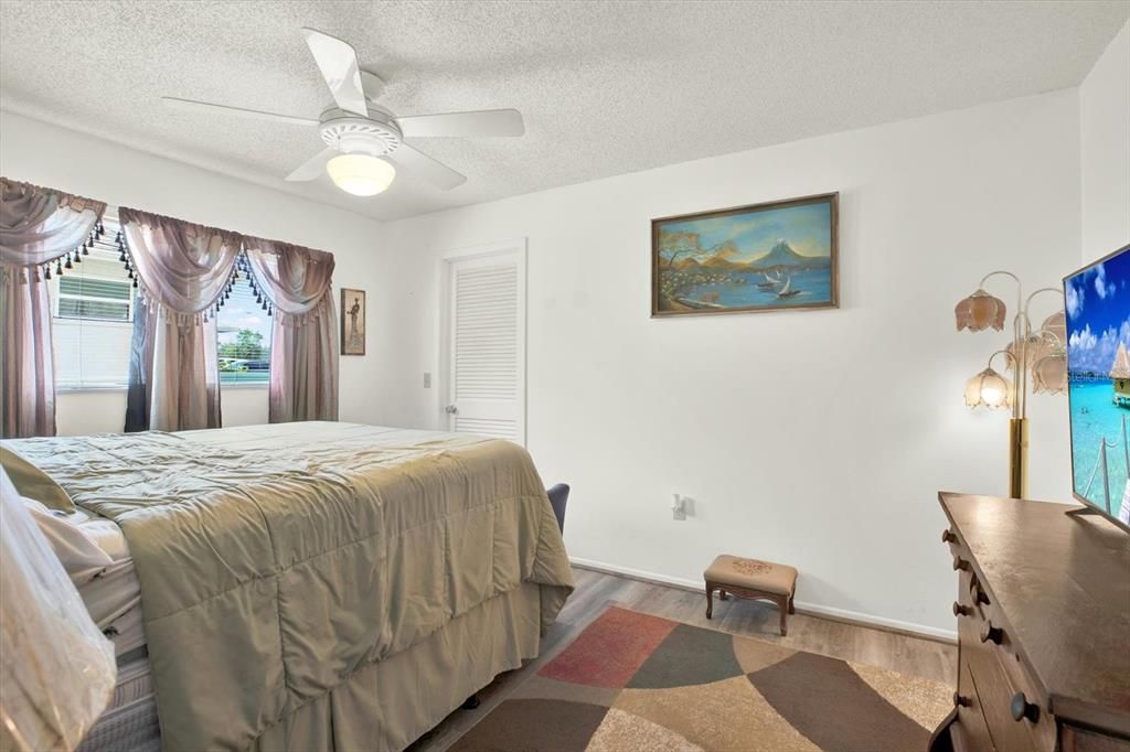 待售: $350,000 (3 贝兹, 3 浴室, 1938 平方英尺)