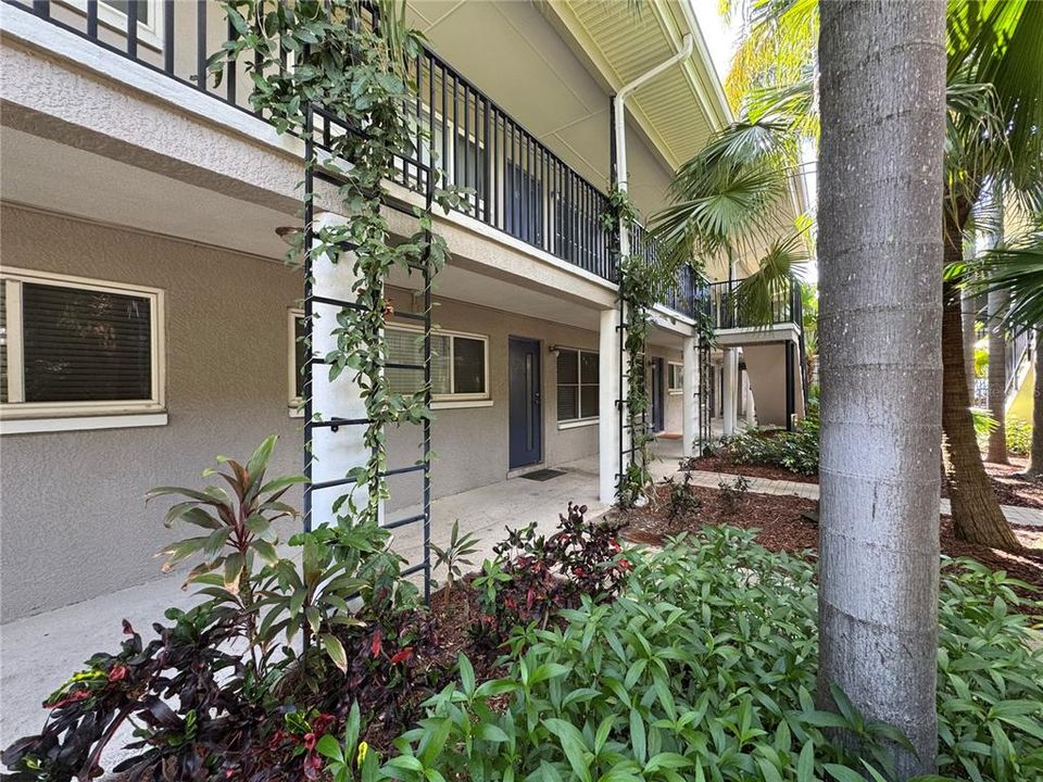 Recently Sold: $159,900 (1 beds, 1 baths, 620 Square Feet)