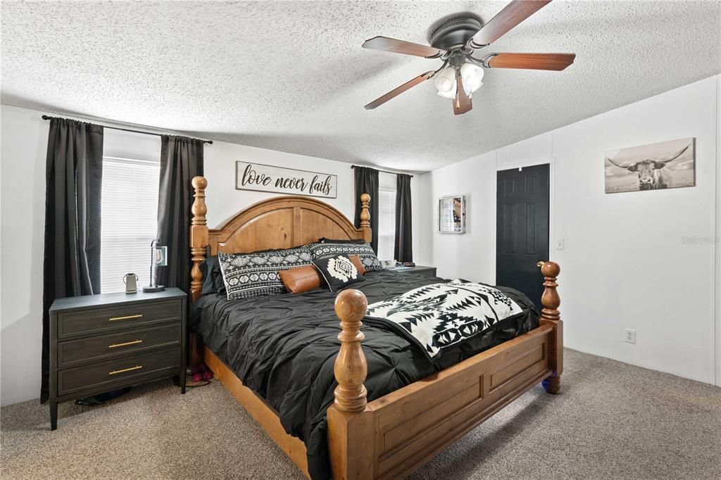 For Sale: $425,000 (4 beds, 2 baths, 2432 Square Feet)