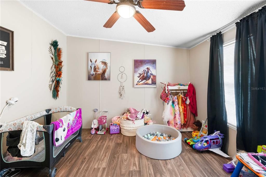 For Sale: $425,000 (4 beds, 2 baths, 2432 Square Feet)