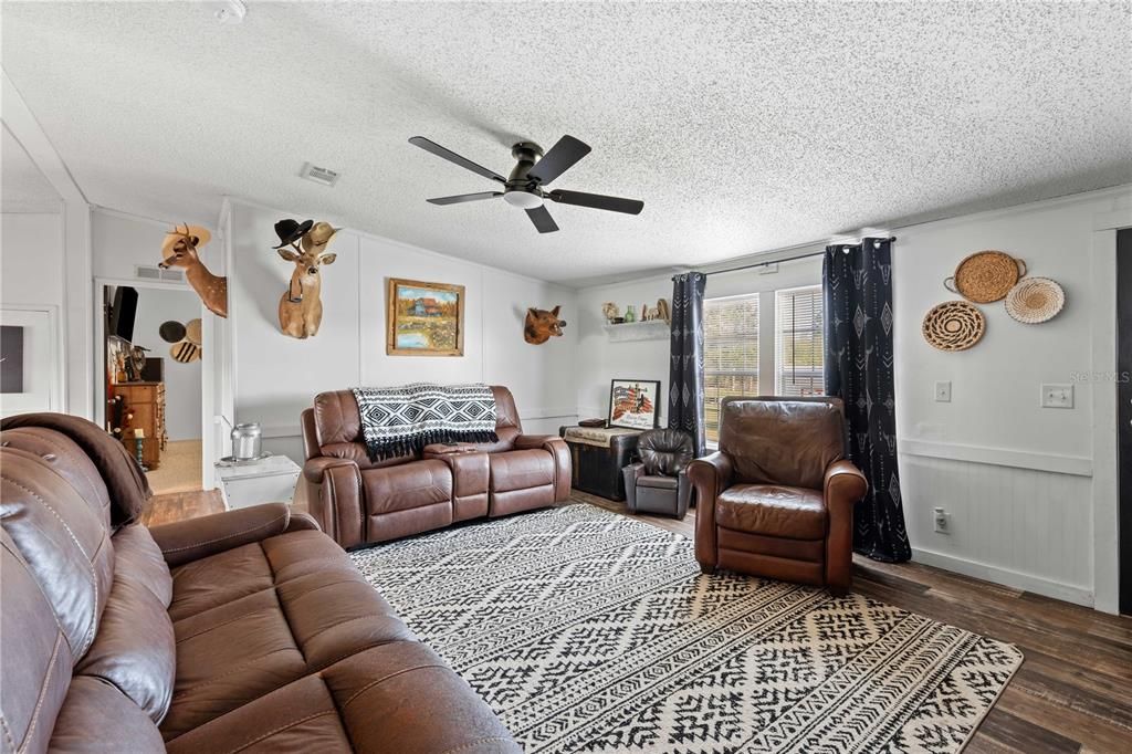 For Sale: $425,000 (4 beds, 2 baths, 2432 Square Feet)