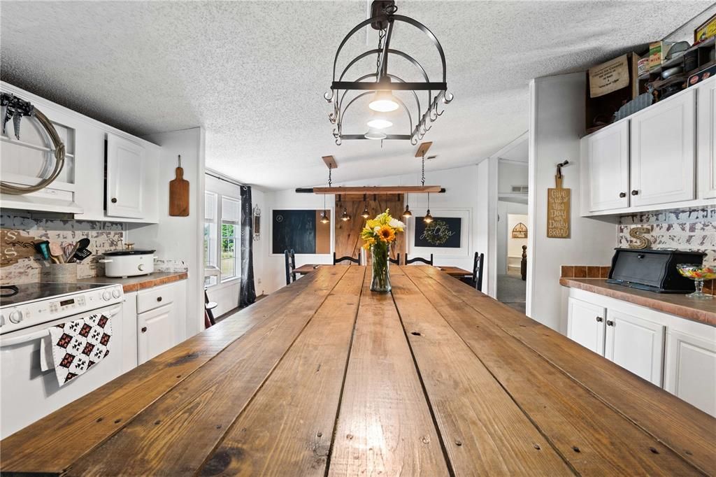 For Sale: $425,000 (4 beds, 2 baths, 2432 Square Feet)