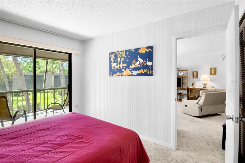 Active With Contract: $199,500 (2 beds, 2 baths, 967 Square Feet)