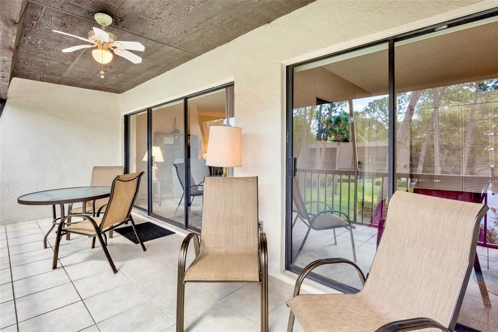 Active With Contract: $199,500 (2 beds, 2 baths, 967 Square Feet)