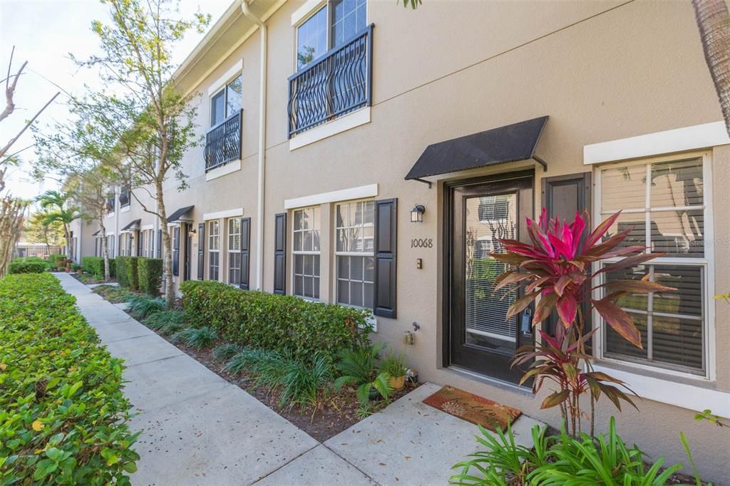 Recently Rented: $2,400 (2 beds, 2 baths, 1340 Square Feet)