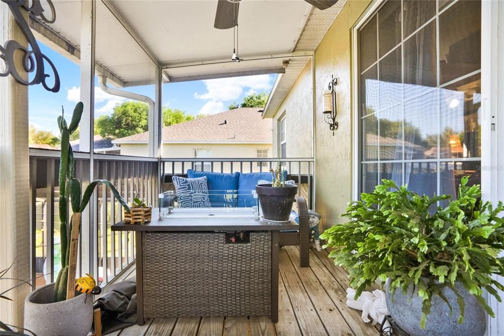 For Sale: $595,900 (4 beds, 2 baths, 2122 Square Feet)