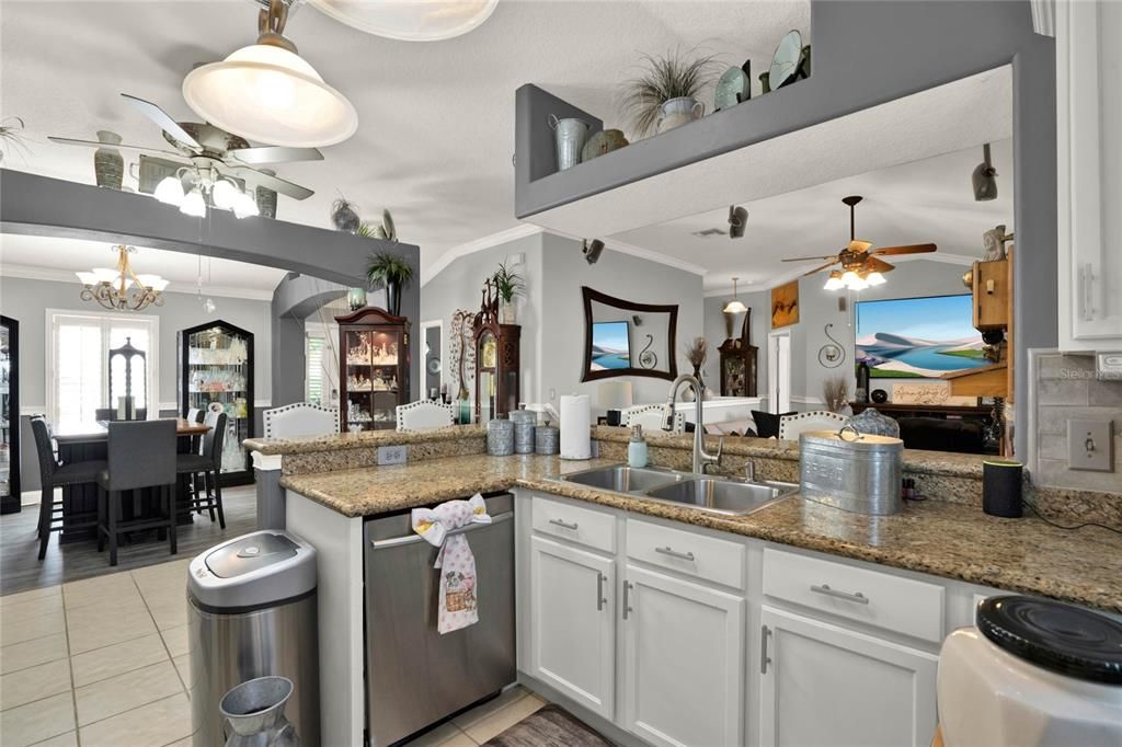 For Sale: $595,900 (4 beds, 2 baths, 2122 Square Feet)