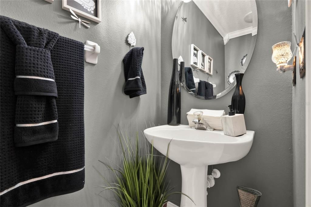 For Sale: $595,900 (4 beds, 2 baths, 2122 Square Feet)