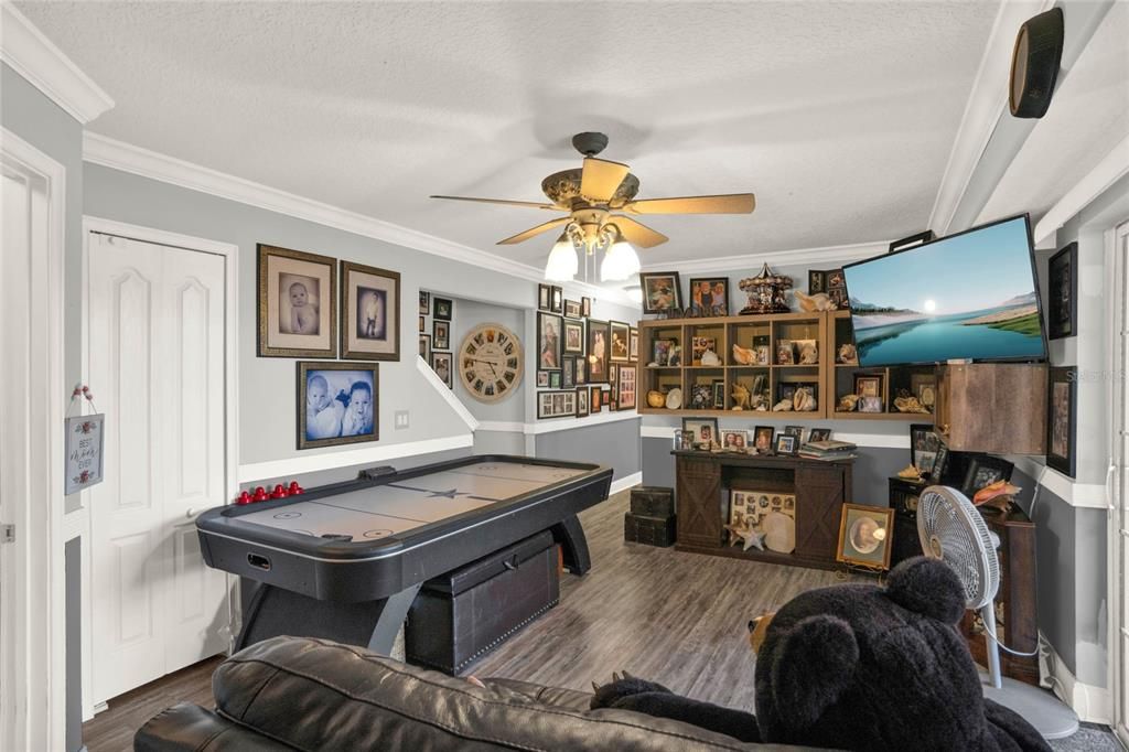 For Sale: $595,900 (4 beds, 2 baths, 2122 Square Feet)