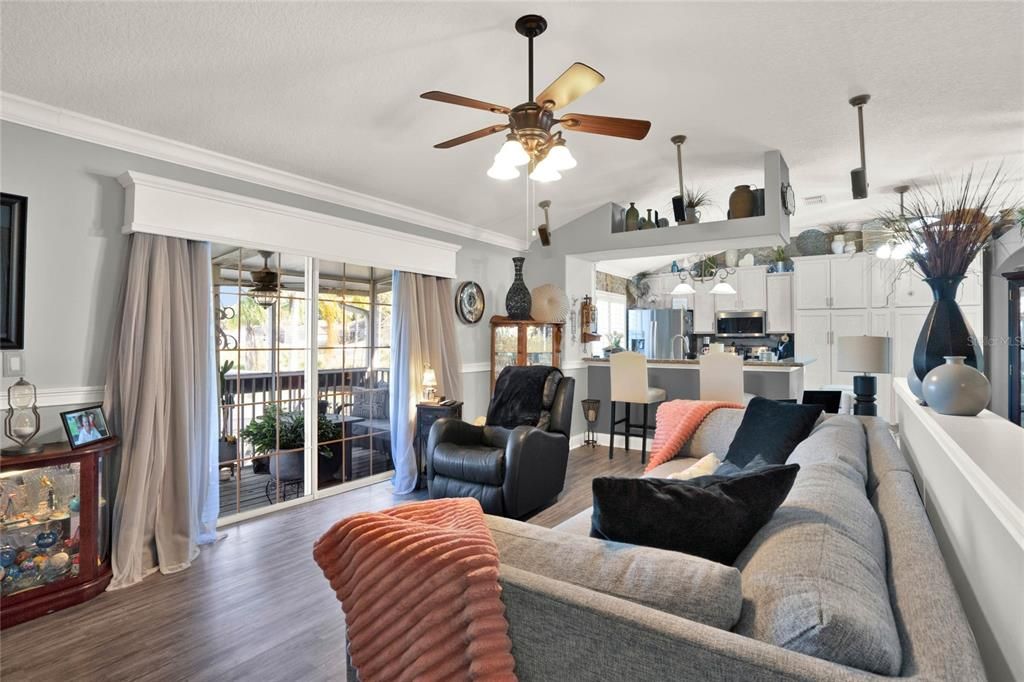 For Sale: $595,900 (4 beds, 2 baths, 2122 Square Feet)