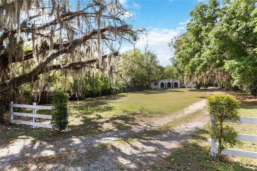 Recently Sold: $325,000 (4 beds, 2 baths, 1700 Square Feet)