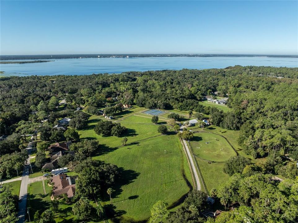 Active With Contract: $649,900 (5 beds, 2 baths, 2956 Square Feet)