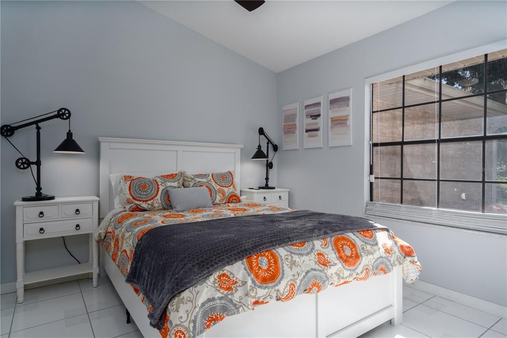 Active With Contract: $649,900 (5 beds, 2 baths, 2956 Square Feet)