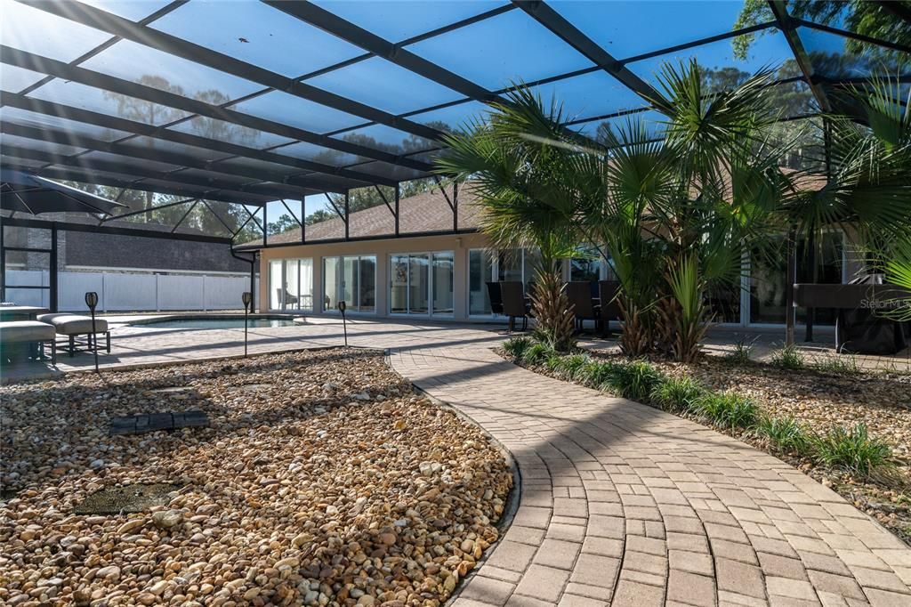 Active With Contract: $649,900 (5 beds, 2 baths, 2956 Square Feet)