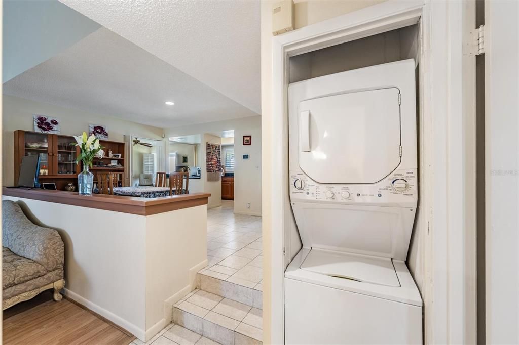 En Venta: $189,900 (2 camas, 2 baños, 1100 Pies cuadrados)