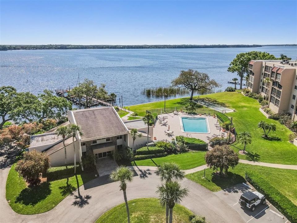 En Venta: $189,900 (2 camas, 2 baños, 1100 Pies cuadrados)