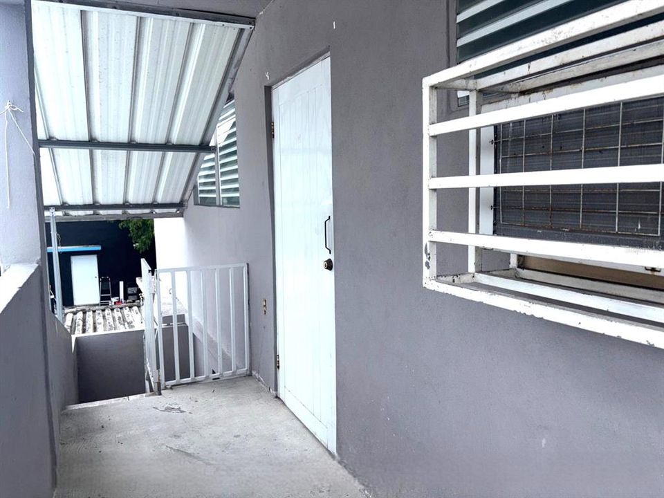 待售: $129,000 (2 贝兹, 1 浴室, 1200 平方英尺)